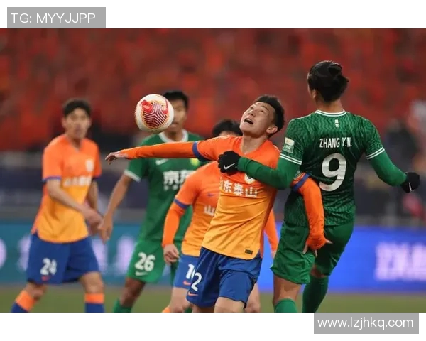 2017年鲁能与国安激战回顾球场上的激情与荣耀交织的瞬间