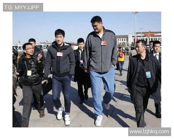 篮球明星身高巅峰揭秘谁是篮球场上的巨人和传奇